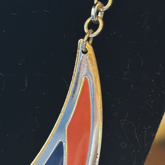 Women’s Vibrant Metal Multicolor Silver tone bib collar statement necklace - Picture 3 of 8